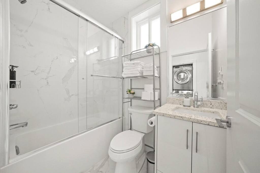 Entire New Cozy And Modern 2-Storey House Vancouver Ngoại thất bức ảnh