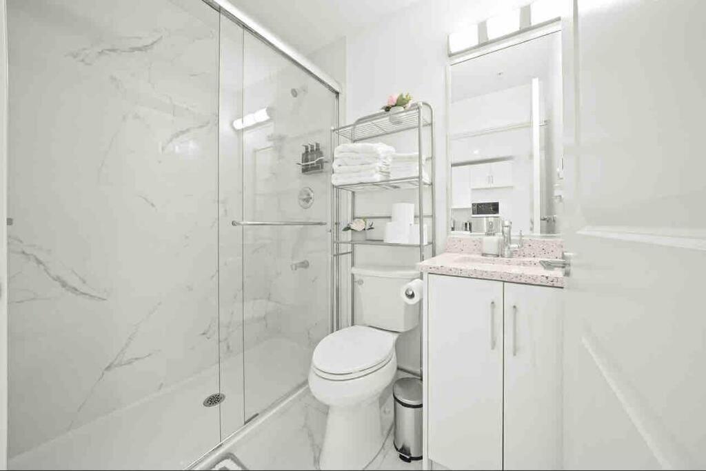 Entire New Cozy And Modern 2-Storey House Vancouver Ngoại thất bức ảnh