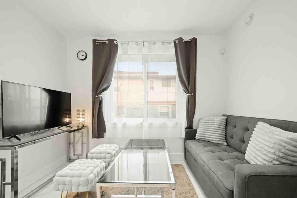 Entire New Cozy And Modern 2-Storey House Vancouver Ngoại thất bức ảnh