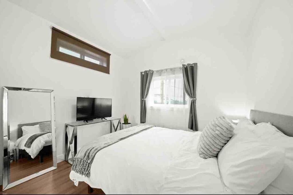 Entire New Cozy And Modern 2-Storey House Vancouver Ngoại thất bức ảnh
